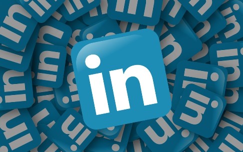 8 Tips for a Perfect LinkedIn Profile